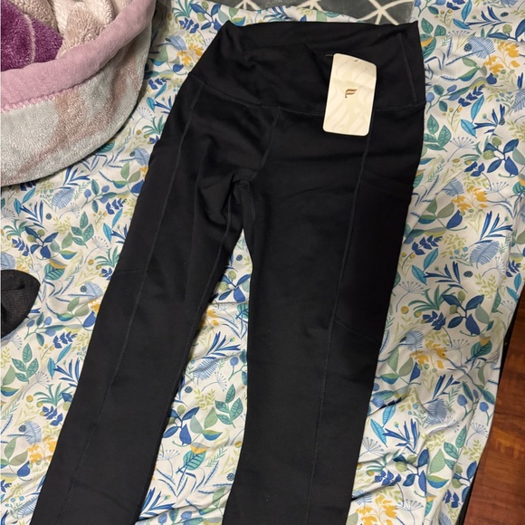 BRAND NEW Fabletics On the Go Highwaisted Leggingsga - Picture 2 of 4